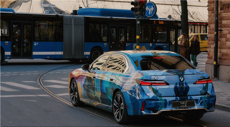 BMW i7