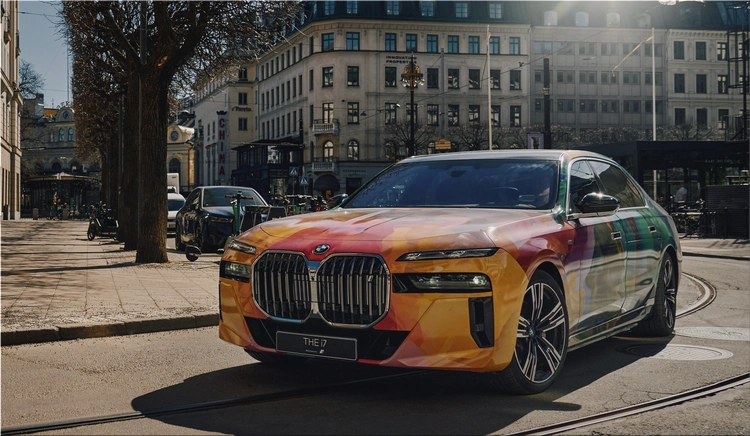 BMW i7