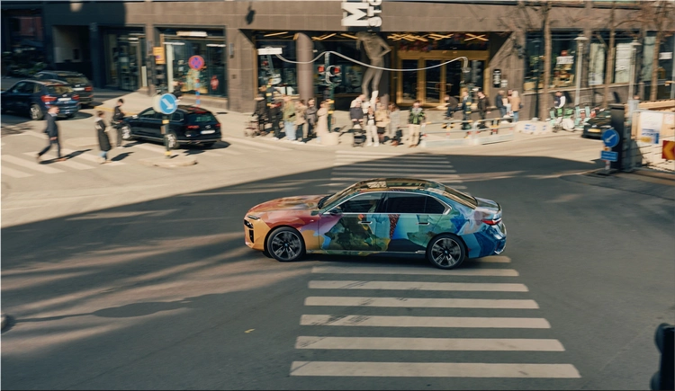 BMW i7