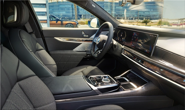 BMW i7