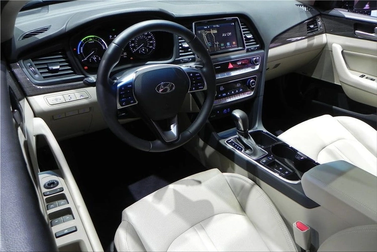 Hyundai Sonata Hybrid