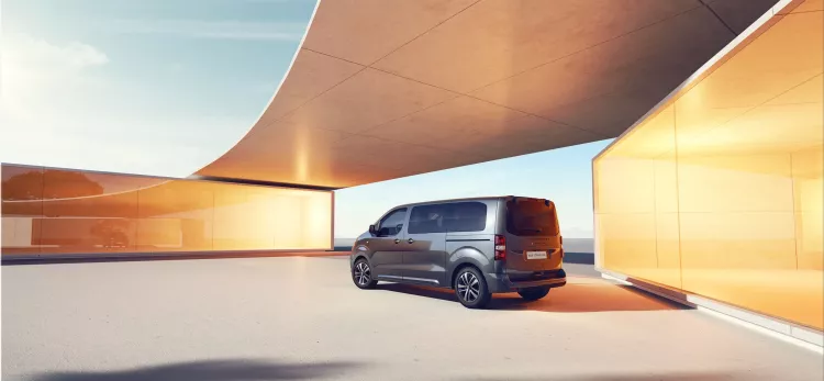 Peugeot e-Traveller