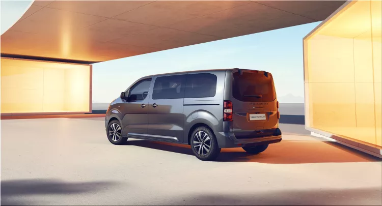 Peugeot e-Traveller