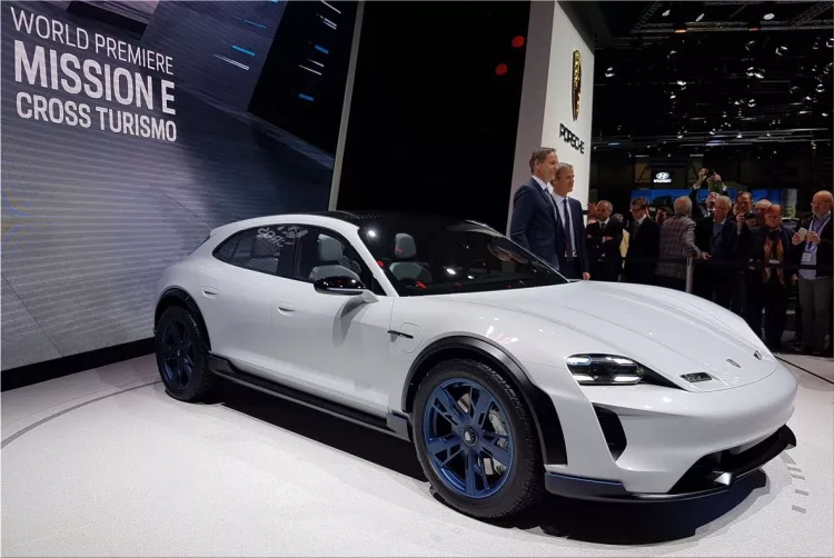 Porsche Mission E Cross Turismo