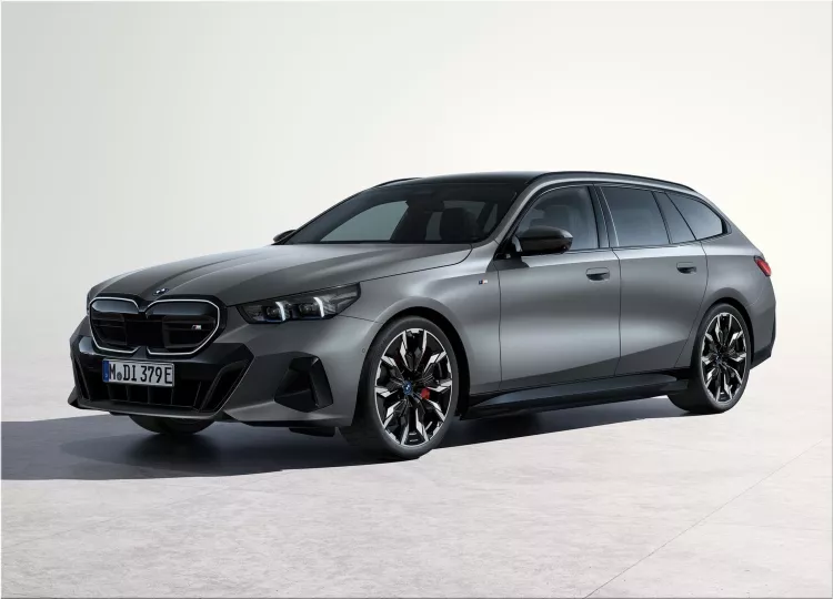 2025 BMW i5 M60 Touring