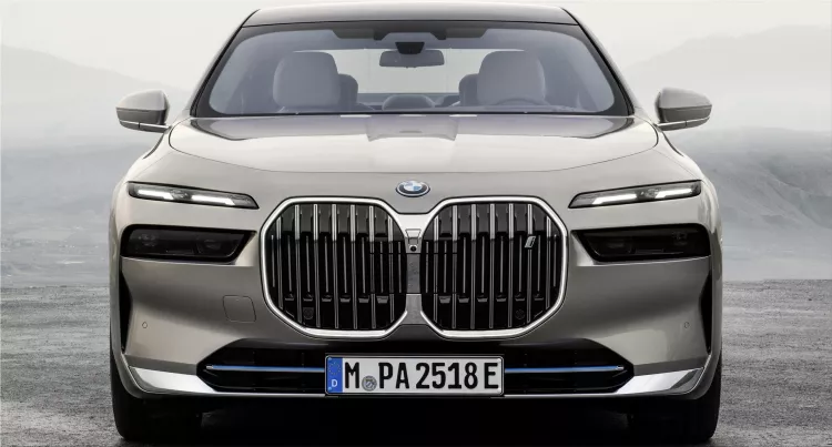 BMW i7 xDrive60 electric car