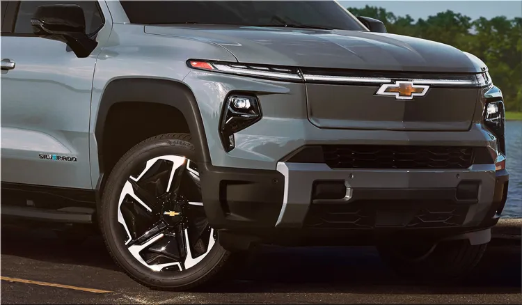 2025 Chevrolet Silverado EV: 492-Mile Range & New Trims Dominate Electric Pickup Market