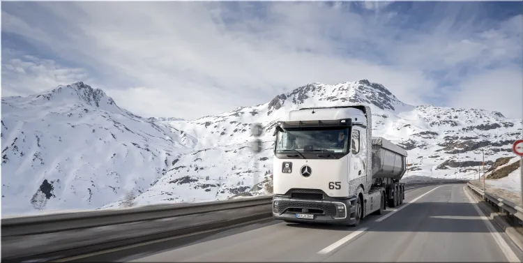 Mercedes-Benz GenH2 Truck