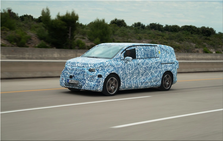 Mercedes-Benz VLE electric minivan