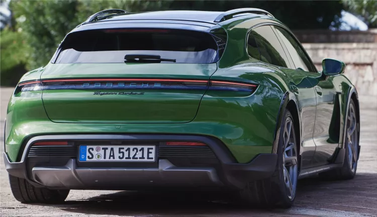 Porsche Taycan Cross Turismo