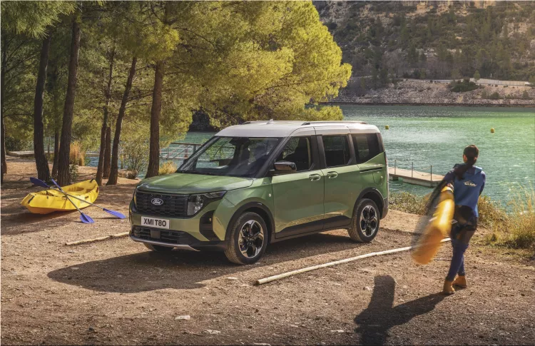 2023 Ford E-Tourneo Courier