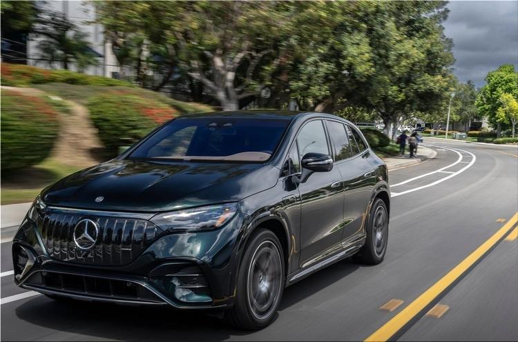 Mercedes-Benz EQE AMG SUV