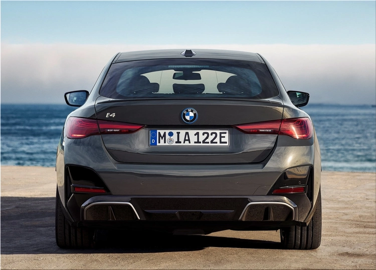 BMW i4