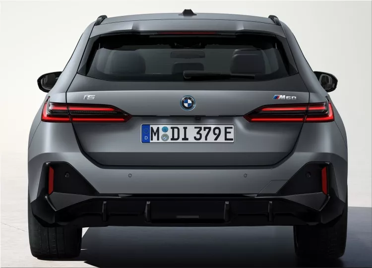 2025 BMW i5 M60 Touring