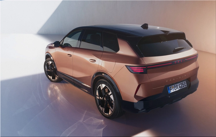 2025 Opel Grandland electric SUV