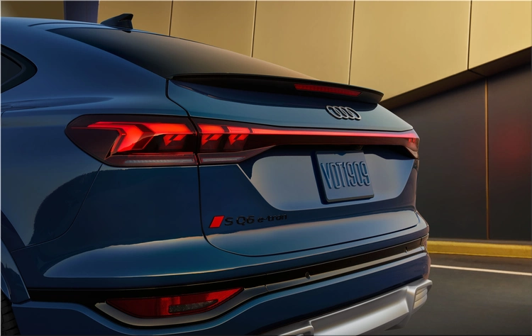 Audi SQ6 e-tron