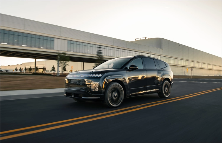 Hyundai IONIQ 9 Black Ink