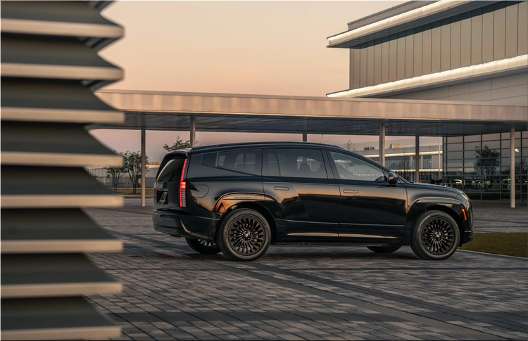 Hyundai IONIQ 9 Black Ink