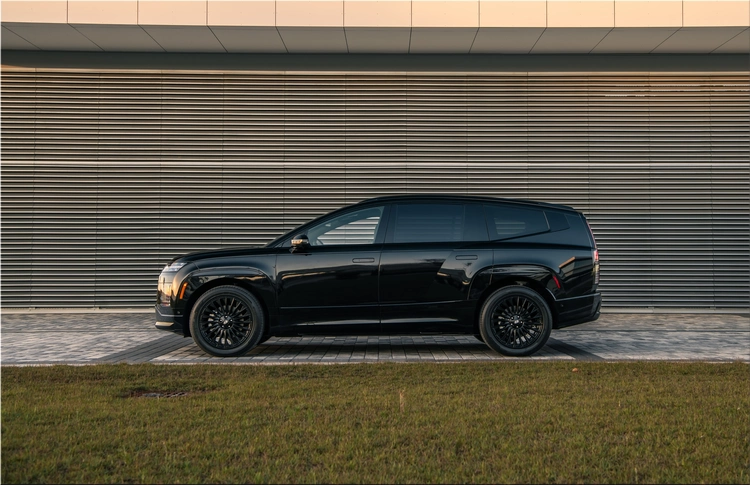 Hyundai IONIQ 9 Black Ink
