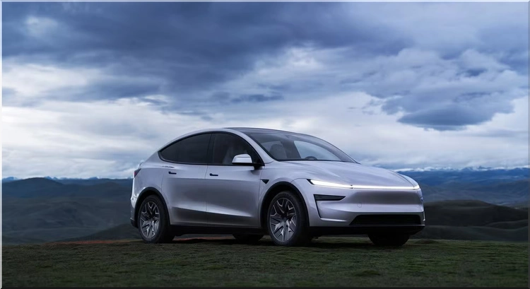 2027 Tesla Model Y L Premium