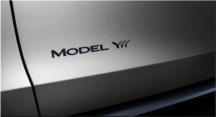 2027 Tesla Model Y L Premium
