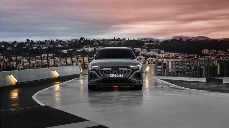 Audi Q8 Sportback e-tron