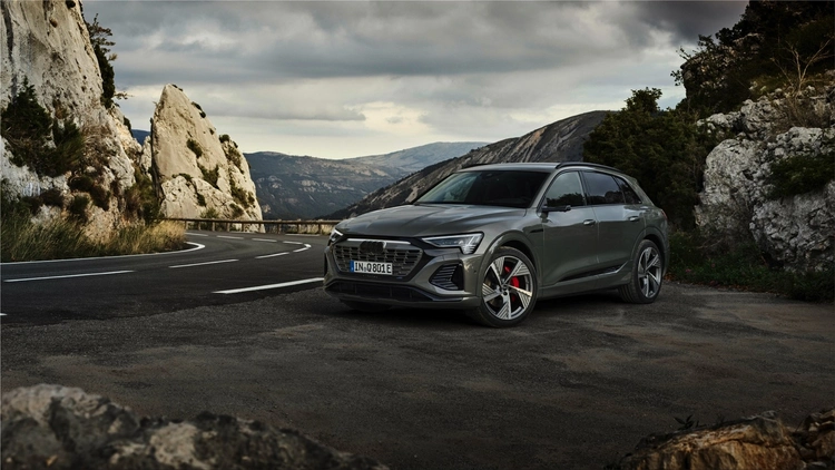 Audi Q8 Sportback e-tron