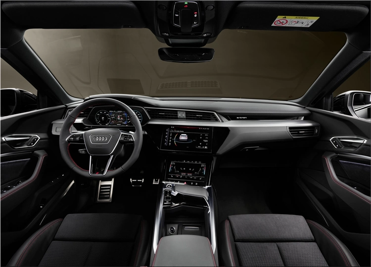 Audi Q8 e-tron Edition Dakar
