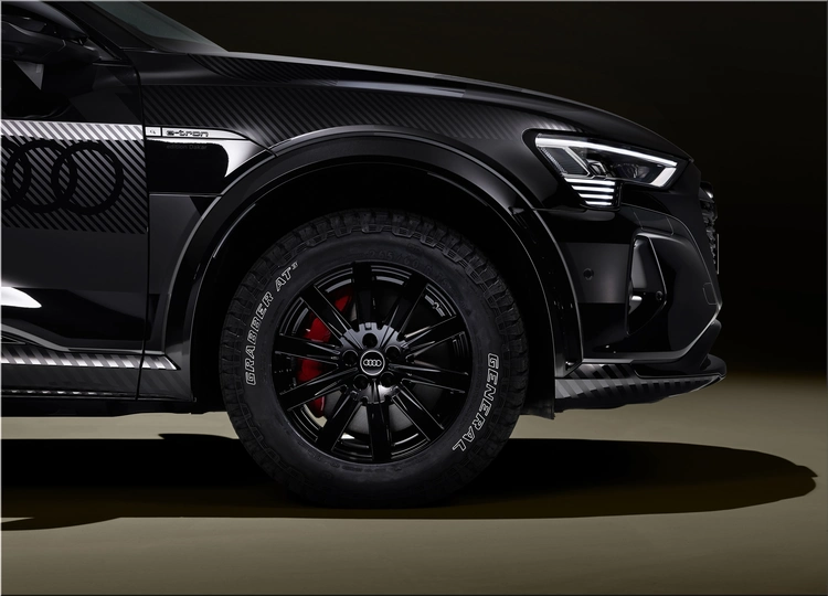 Audi Q8 e-tron Edition Dakar