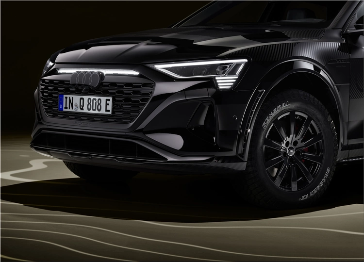 Audi Q8 e-tron Edition Dakar