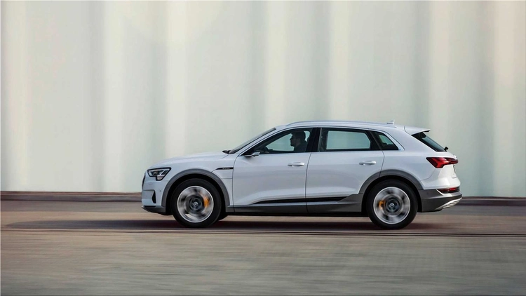 Audi e-tron 50 quattro