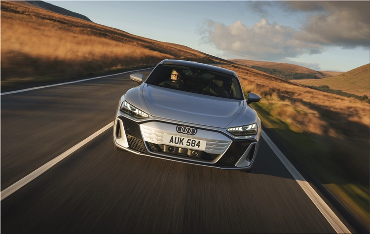 Audi e-tron GT quattro