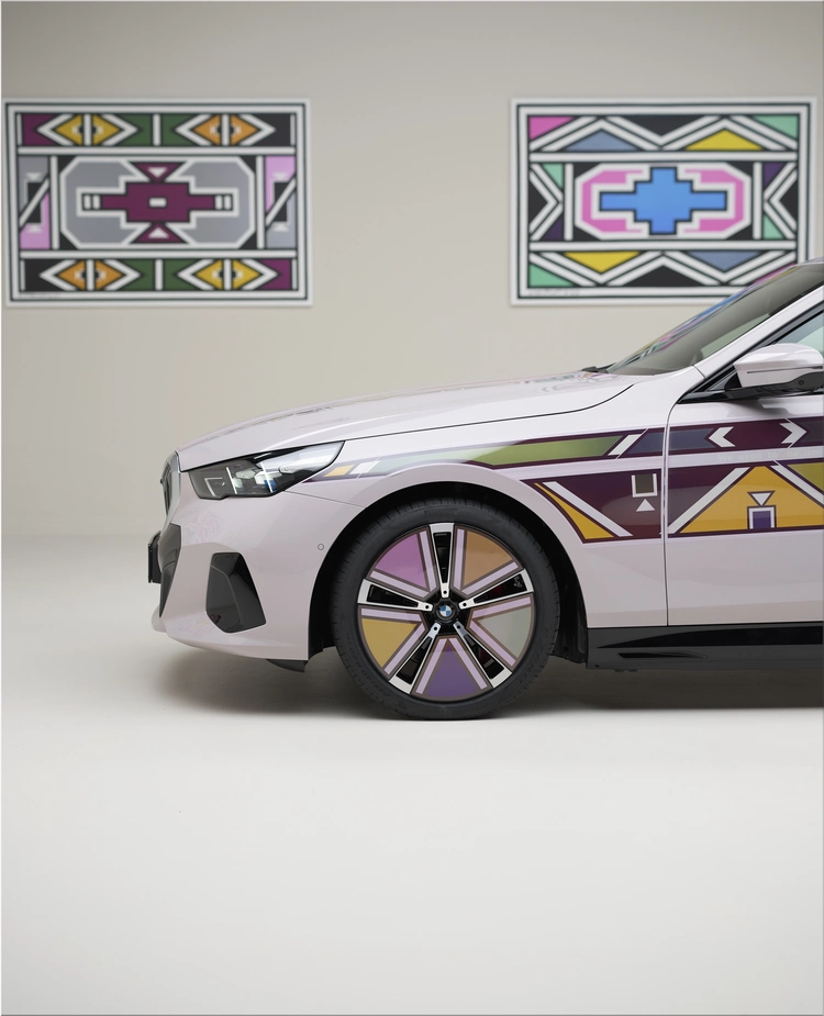 BMW i5 Flow NOSTOKANA