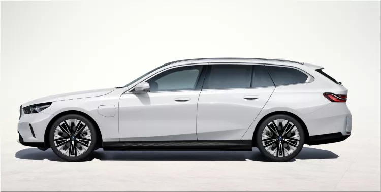 BMW i5 Touring