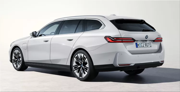 BMW i5 Touring