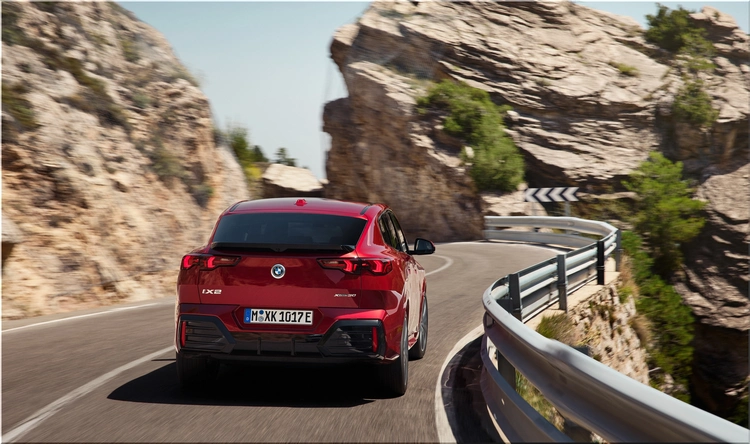 BMW iX2