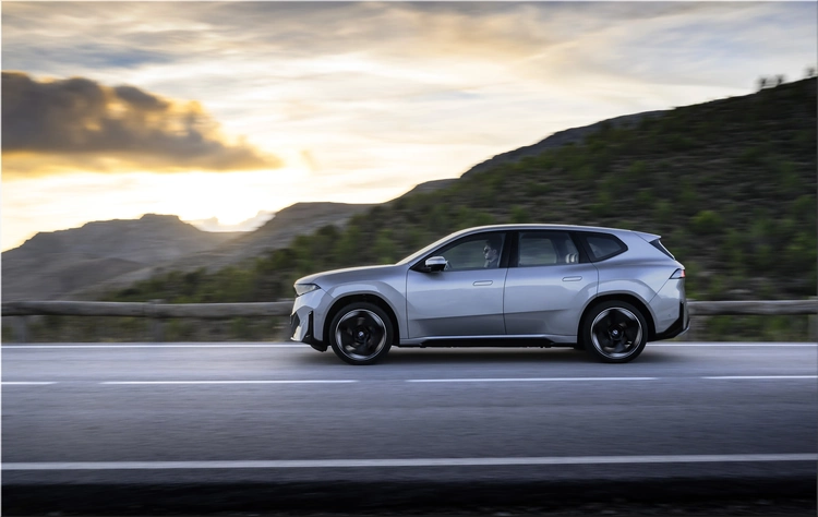 BMW iX3