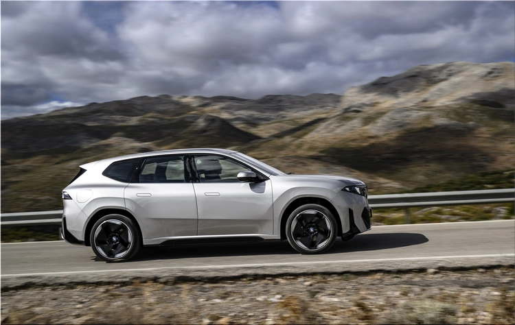 BMW iX3