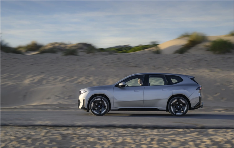 BMW iX3