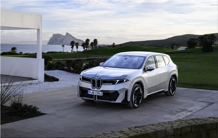 BMW iX3
