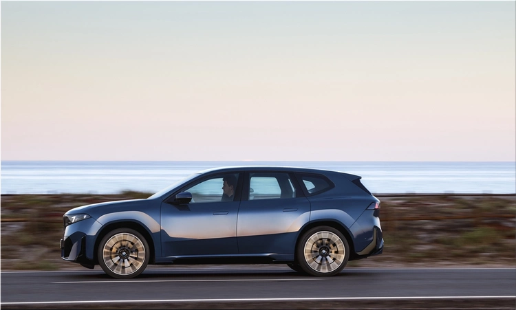 BMW iX3 50 xDrive