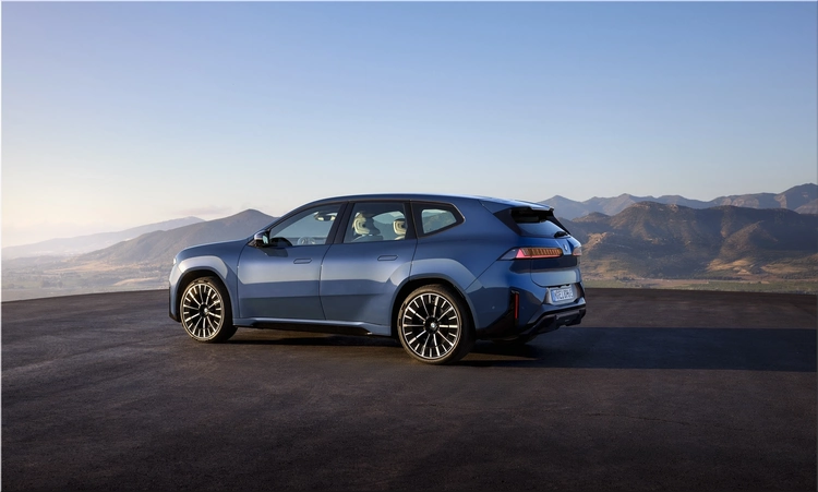 BMW iX3