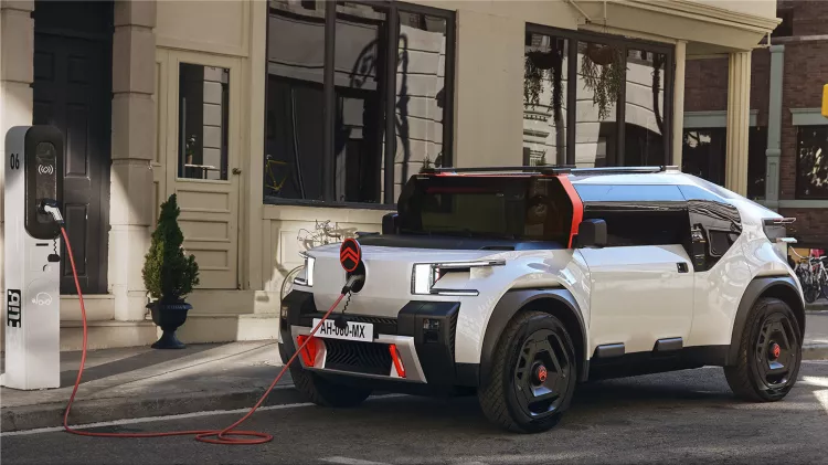 Citroen Oli family electric car