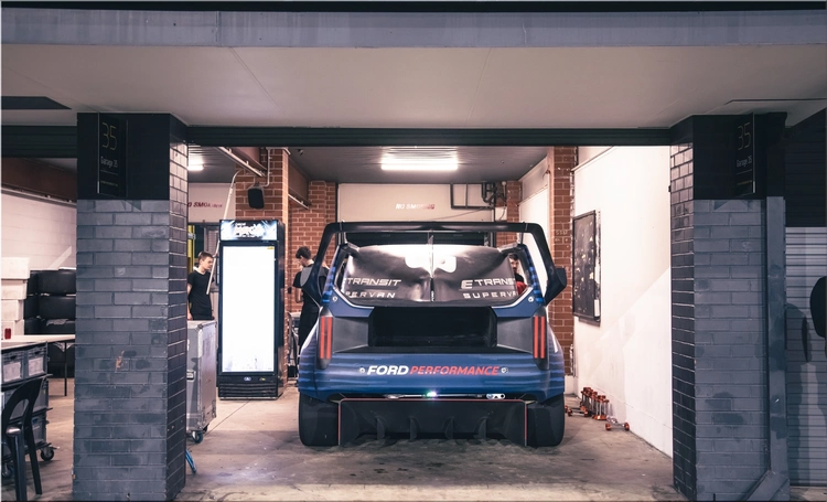 Ford Supervan 4.2