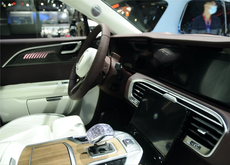 Hongqi E-HS9 luxury e-SUV