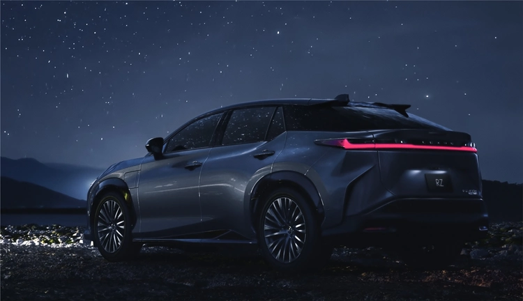 Lexus RZ 450e