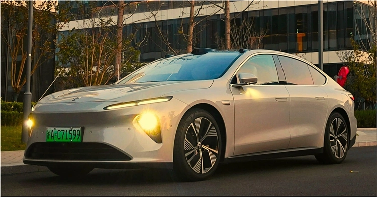NIO ET7