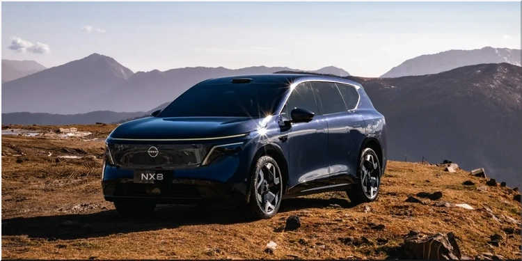 Nissan NX8