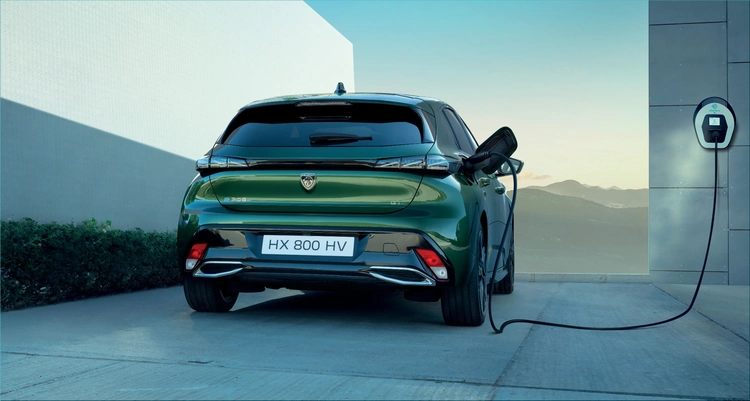 Peugeot e-308