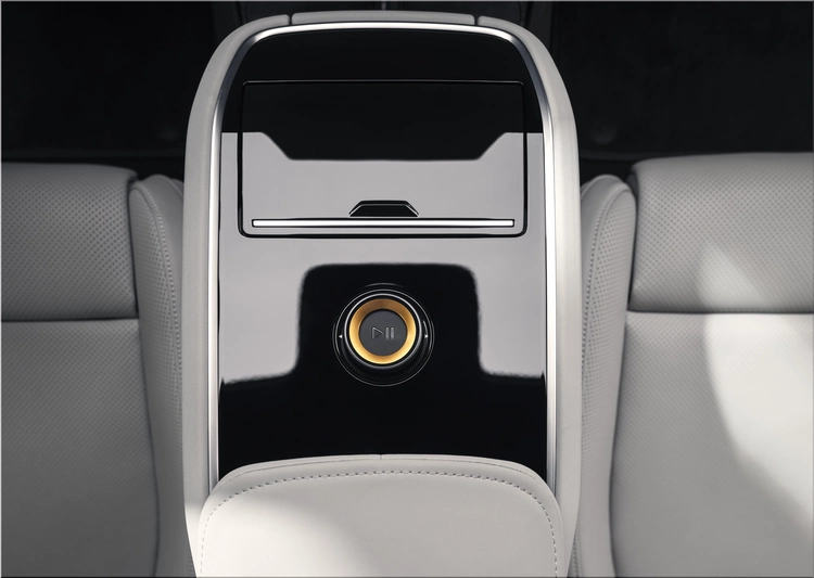 Polestar 5
